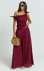 Ivy Top - Linen Off Shoulder Tie Top in Berry